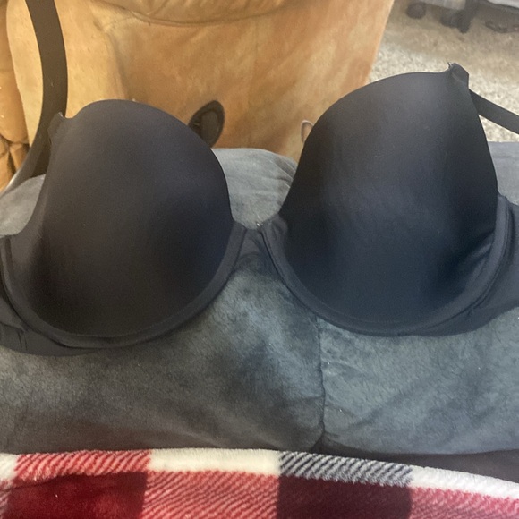 EUC Victoria Secret Black Demi Underwir Bra 38C - Picture 6 of 6